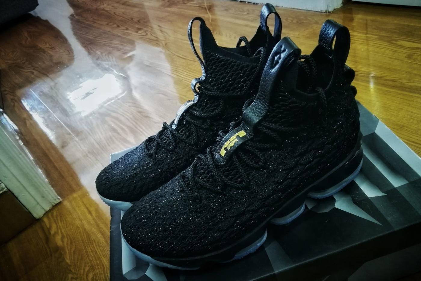 nike lebron 15 black and gold