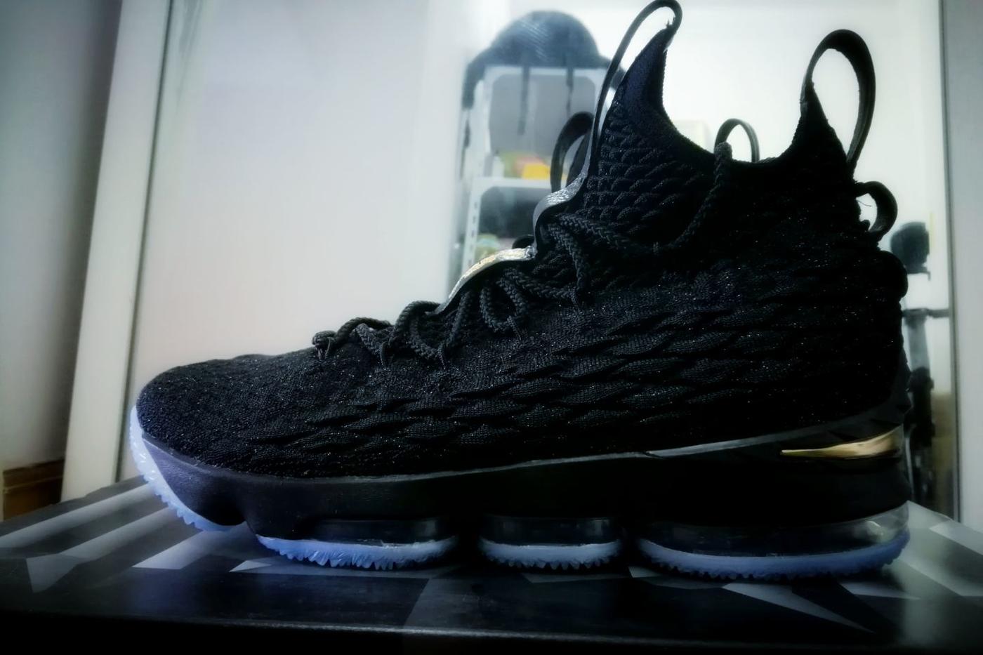 nike lebron 15 black and gold